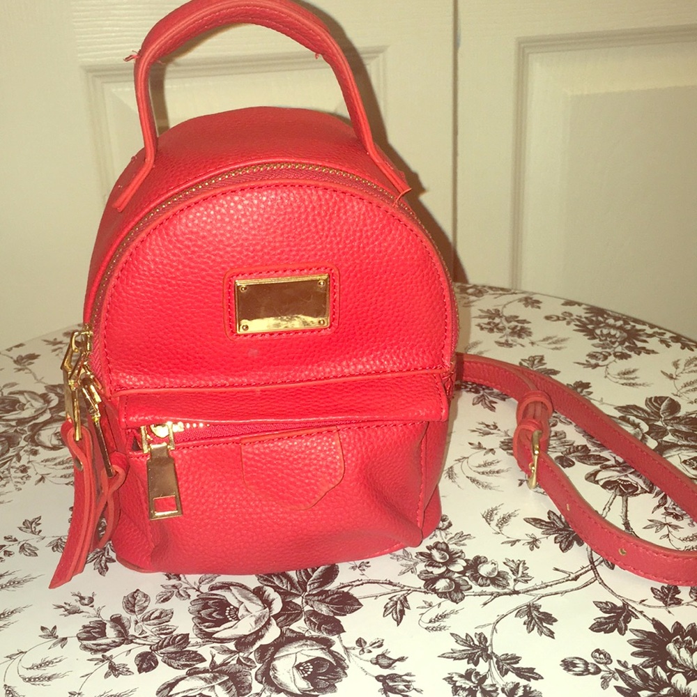 Forever21 Small Red Shoulder Bag 💋